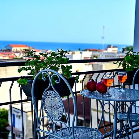Kore Suites&apartments Гостевой дом Локри